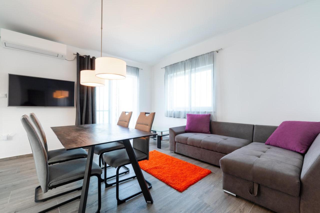 Vila Apartments Marina Blato  外观 照片